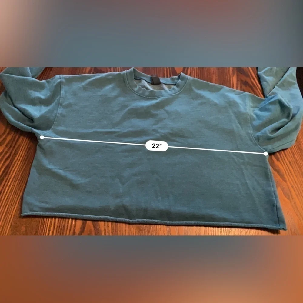 Wild Fable Womens M Crewneck‎ Sweatshirt New York City Cropped Teal pullover top - Picture 5 of 11